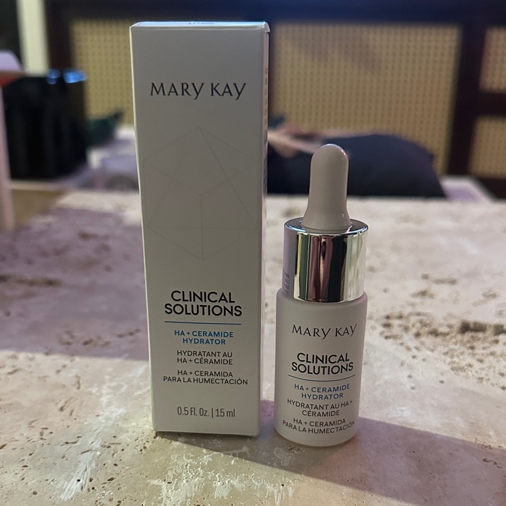 Mary Kay Clinical Solutions Hydrator with Silver Dropper